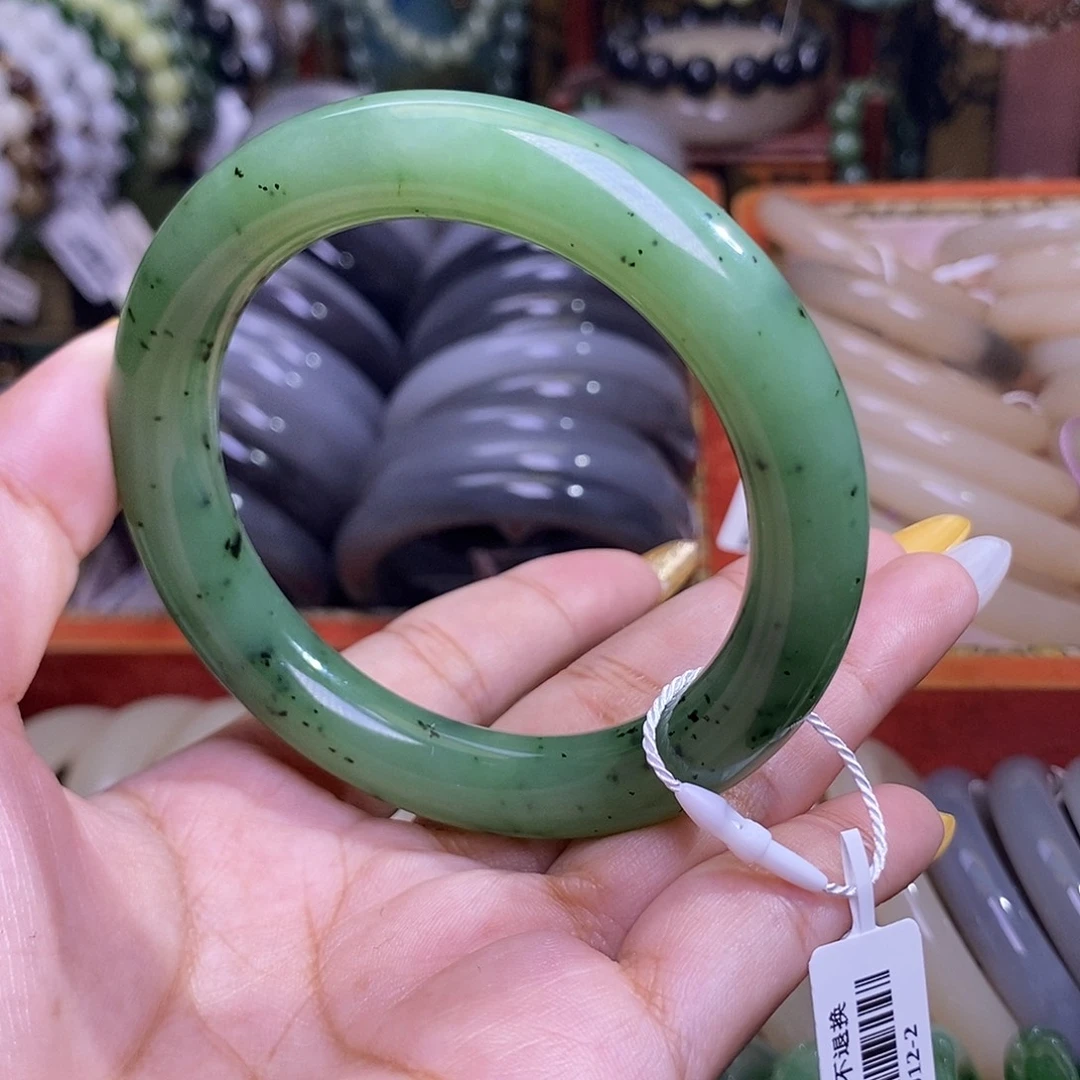 和田玉未镶嵌颈饰碧玉猕猴桃苹果绿手镯58