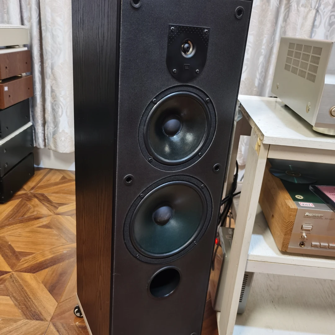 8新  二手J系列MRV308落地箱，运费自理