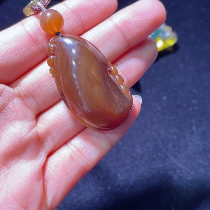 琥珀颈饰未镶嵌爰**心缅甸琥珀棕蜜吊坠