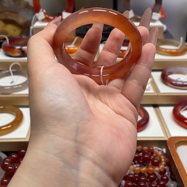 玛瑙/玉髓未镶嵌手镯