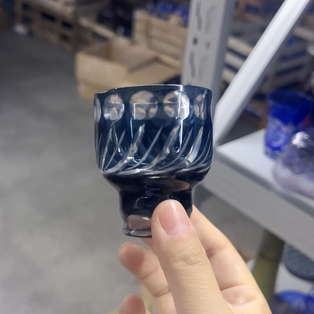 水晶玻璃平底款微瑕一个