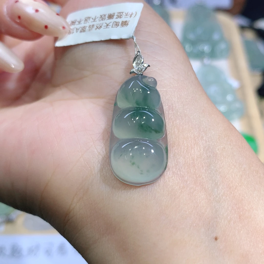 翡翠18K金镶嵌吊坠(不含链)福豆