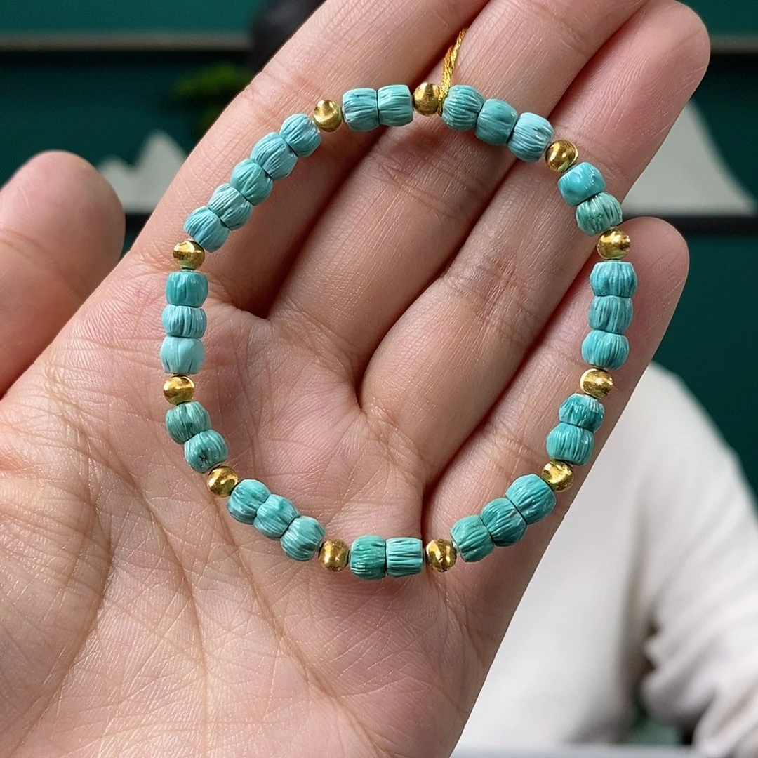 绿松石18K金镶嵌挂件