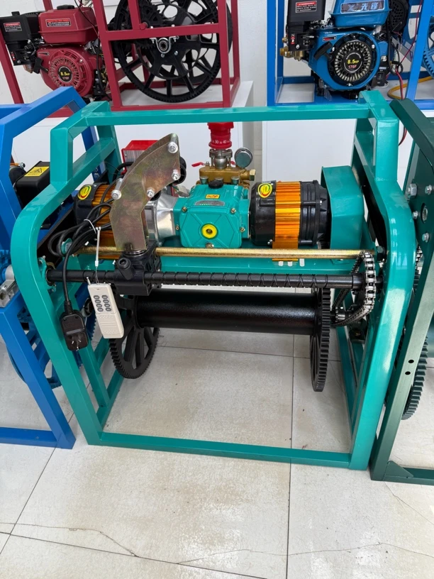 220伏打药机全新升级360度旋转头遥控收管放管