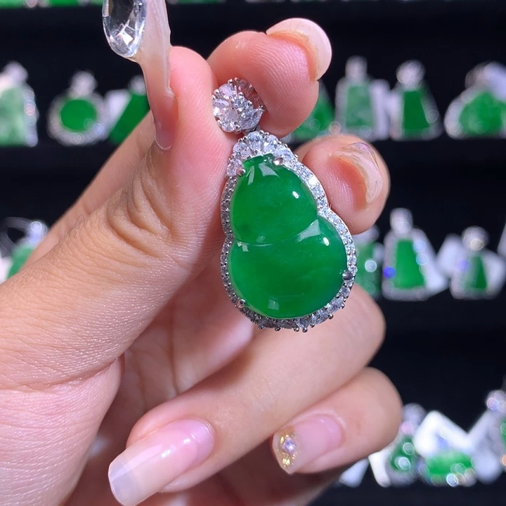 【闪购商品】颈饰银S925镶嵌翡翠天然翡翠