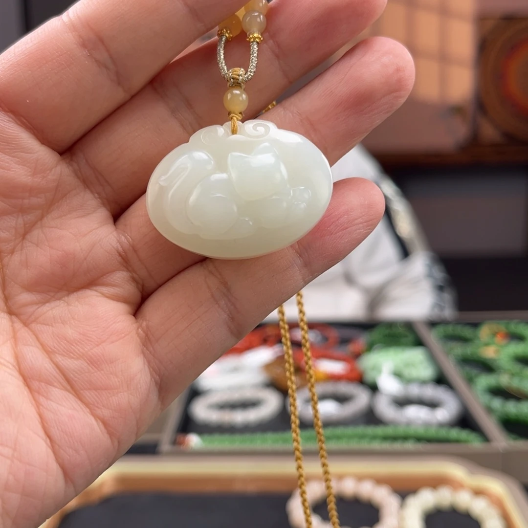 和田玉未镶嵌颈饰和田玉白玉