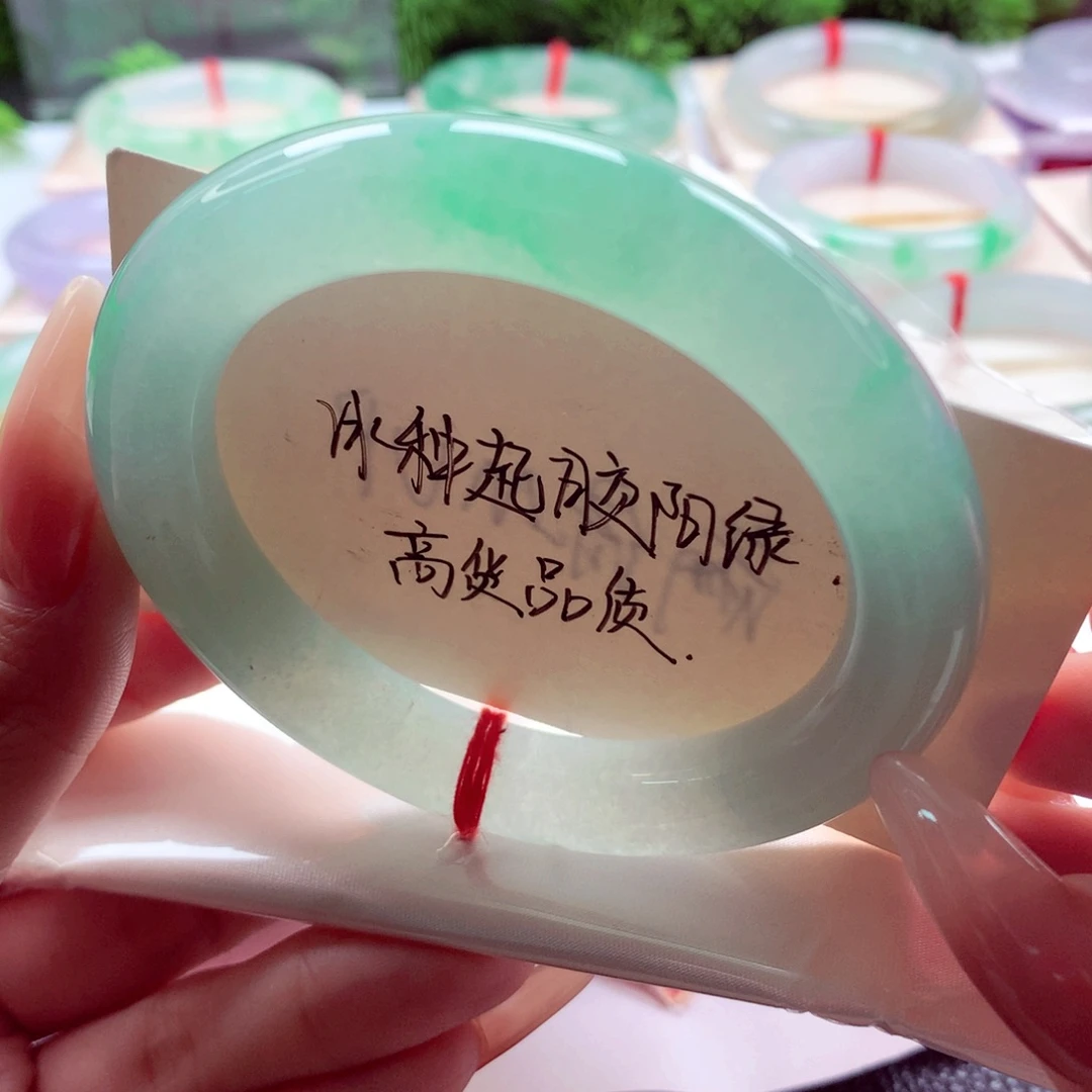 翡翠未镶嵌手镯58.2冰胶起光金丝绿胖圆非常难得 敏
