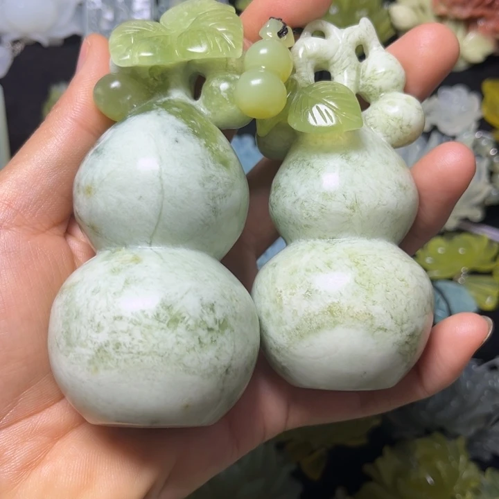 蛇纹石玉未镶嵌佰件如*