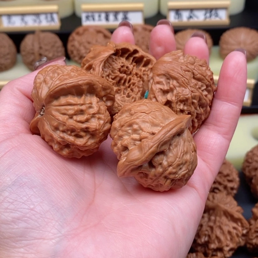 【闪购商品】文玩核桃吊坠阿***?图图蛇王