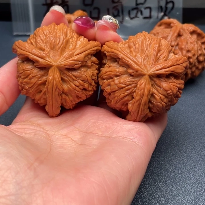 常***德吊坠文玩核桃白狮子
