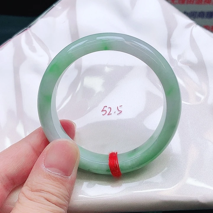 翡翠未镶嵌手镯97