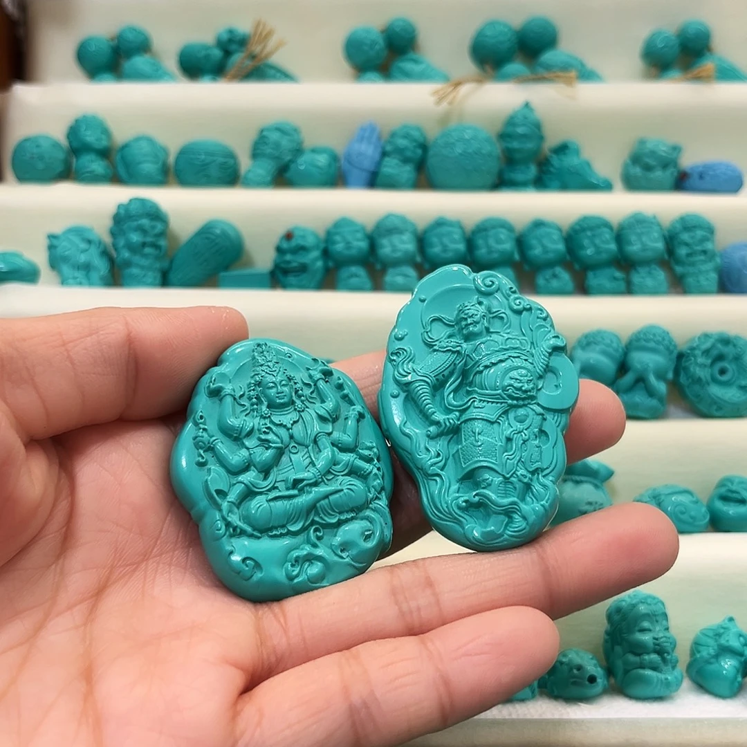 ****琉璃/树脂/塑料类两个牌子啊