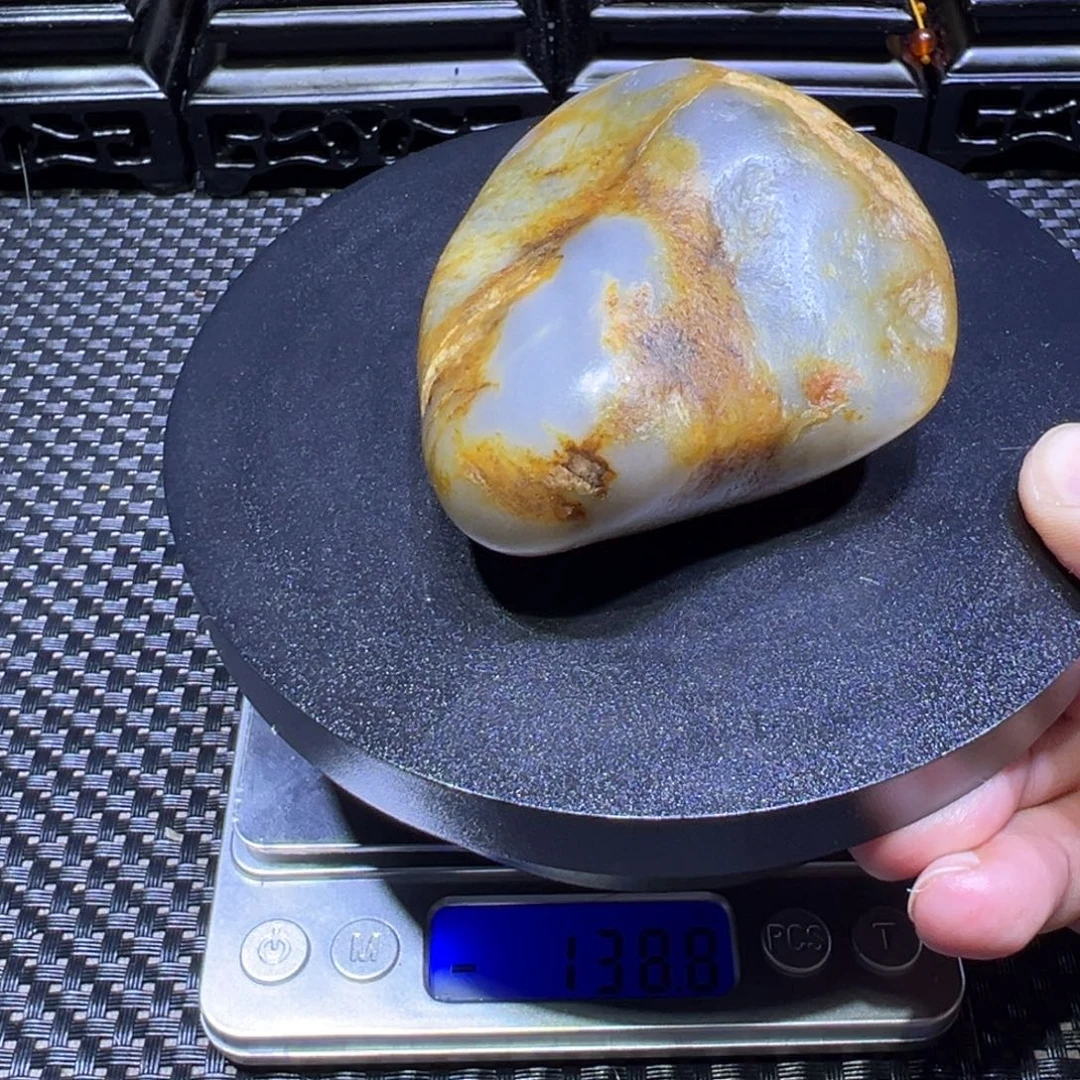 吊坠(不含链)未镶嵌和田玉（子料）210