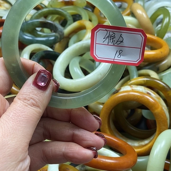 蛇纹石玉手镯未镶嵌雅*