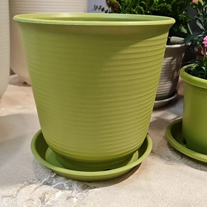 树脂仿陶外口20，高20，果绿带托五个