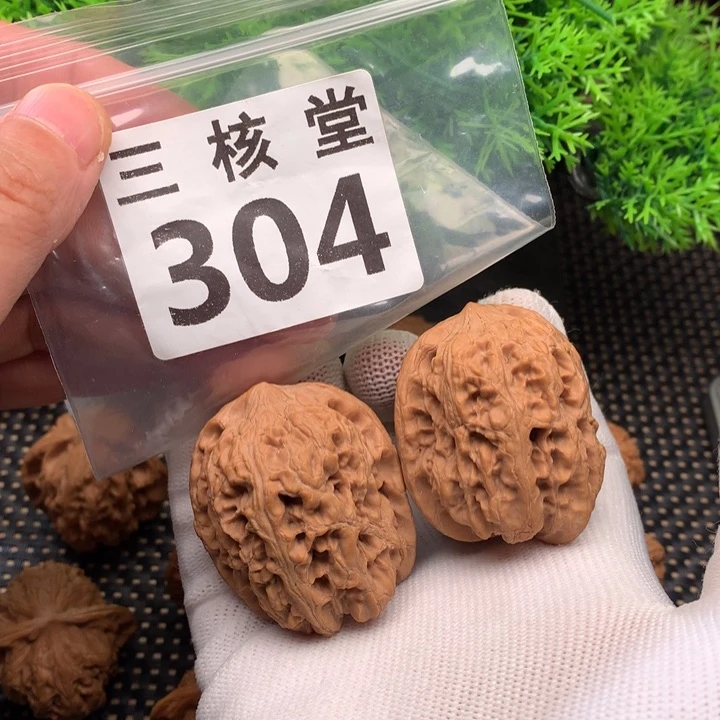 东***羊文玩核桃吊坠西北将军39