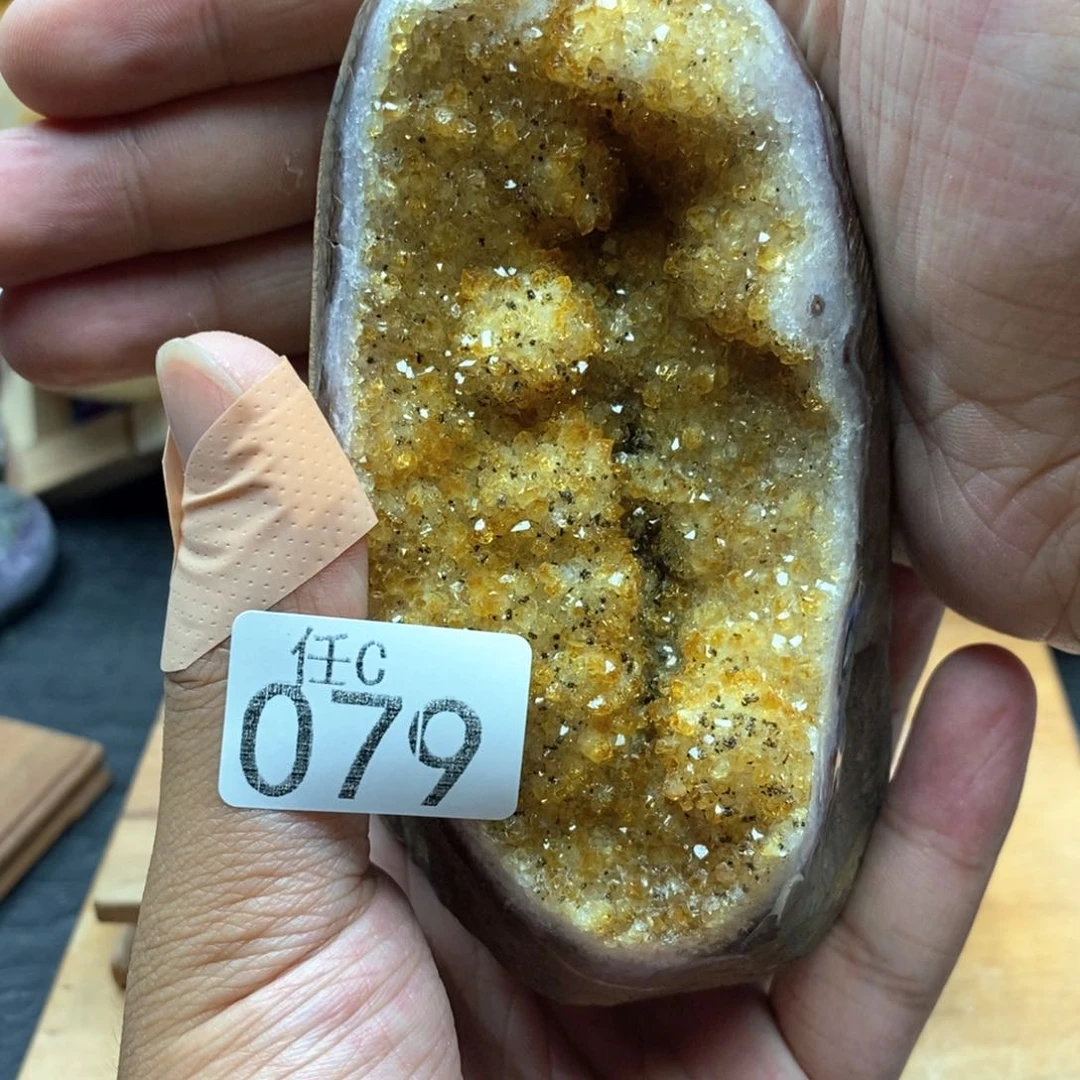 未镶嵌水晶大型摆件（非配饰）
