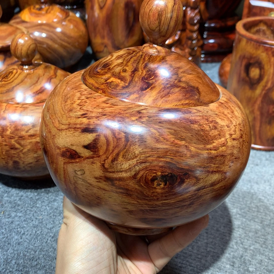 在***上木越黄芝麻瘤大茶叶罐