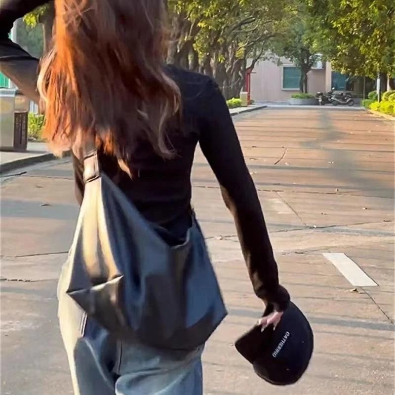 包包女高级托特2025新款软面斜挎大容量单肩上课通勤包小众斜挎包