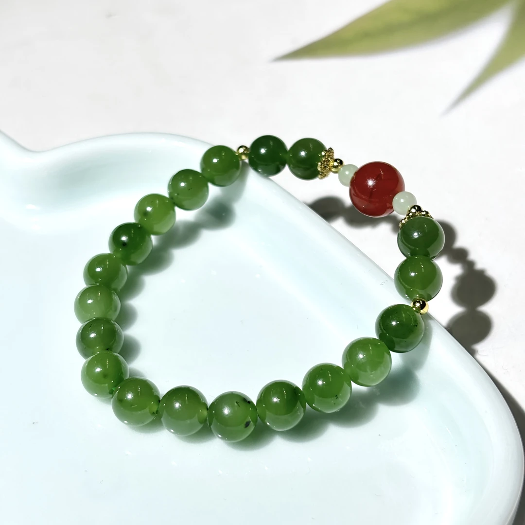 【九零珠宝】和田玉碧玉卡8mm冰果阳绿女士带南红设计款气质手串