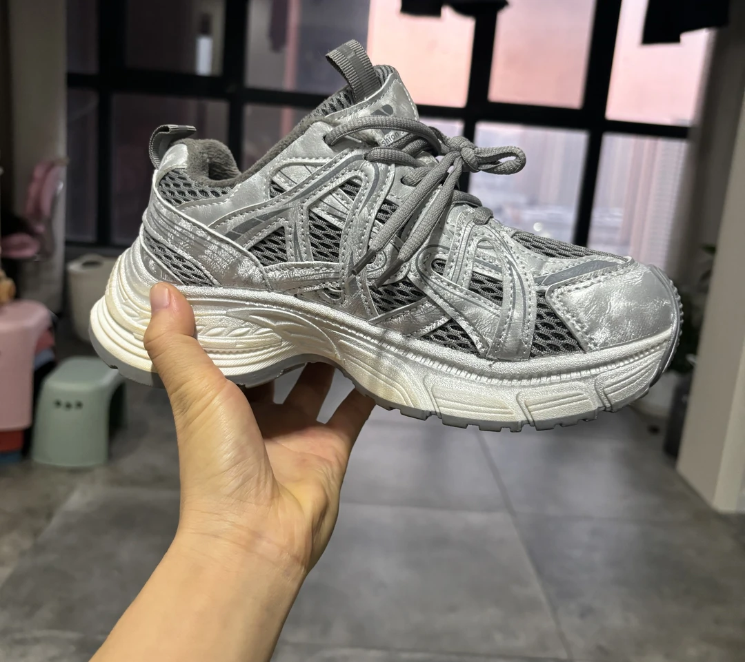 大尚自留款吸膜底超轻加棉老爹鞋（底高4cm左右）