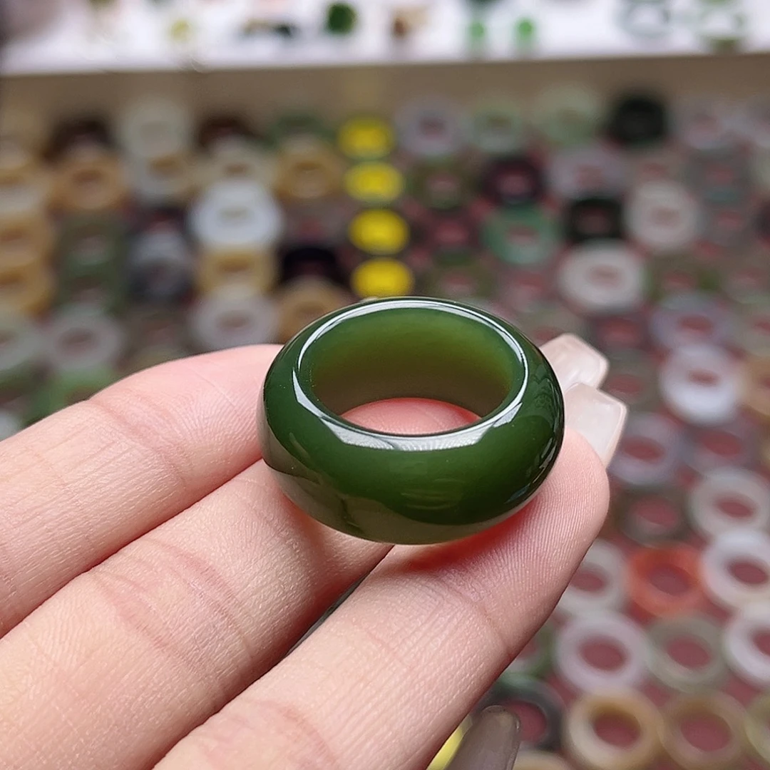 和田玉戒指未镶嵌14圈 浓绿无暇碧玉