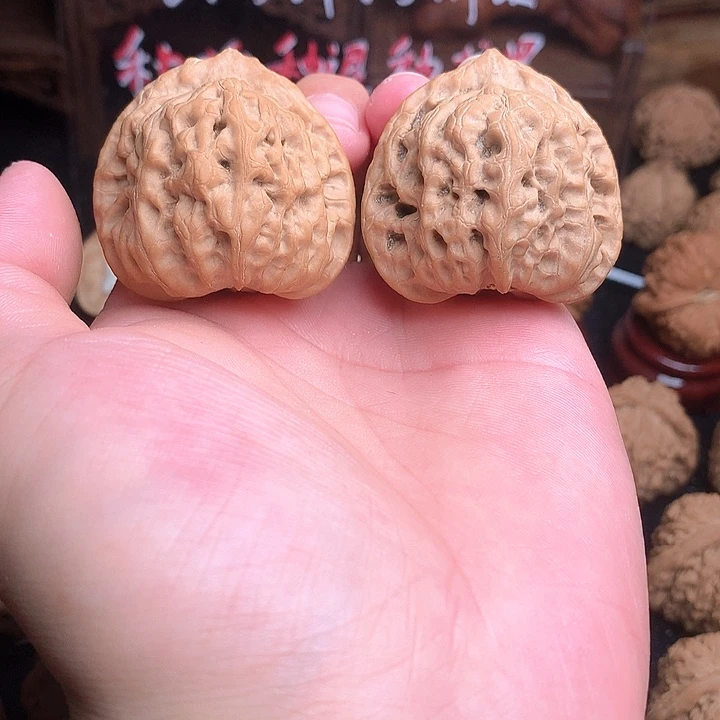 文玩核桃吊坠佛肚