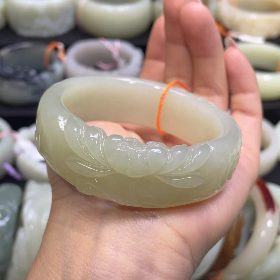 和田玉手镯未镶嵌52