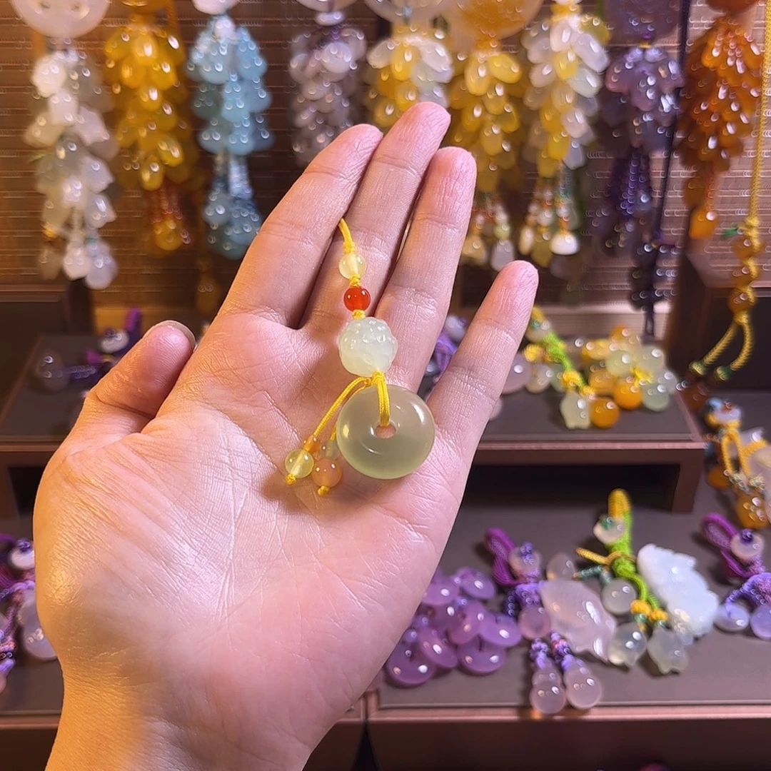 瞭***选玛瑙/玉髓未镶嵌车挂手机链福利款