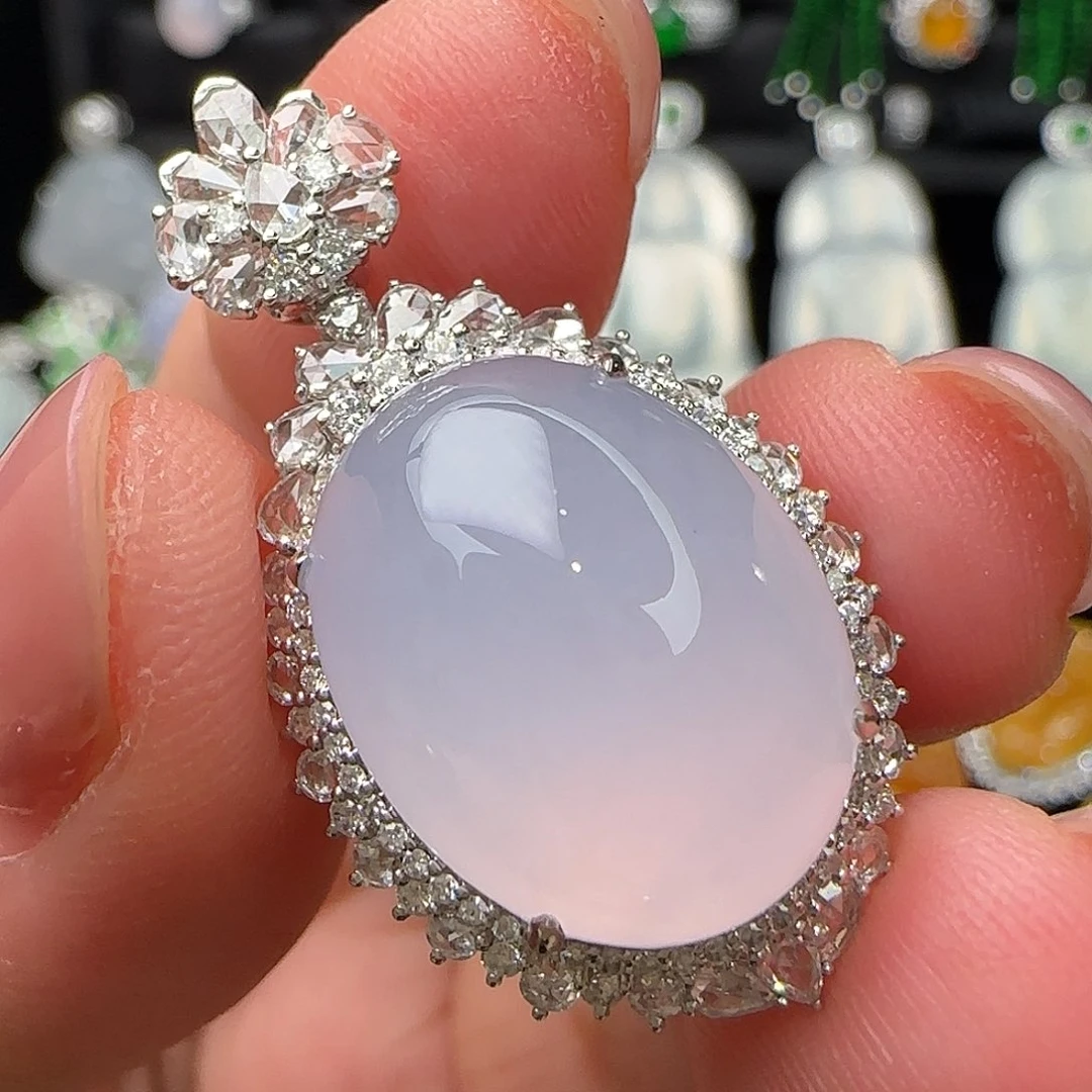 颈饰18K金镶嵌翡翠天然翡翠