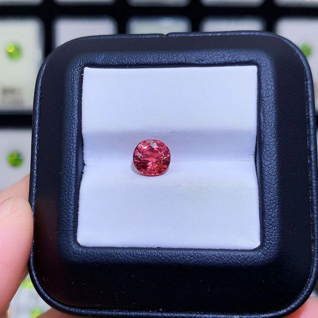 碧玺裸石未镶嵌1.71克拉