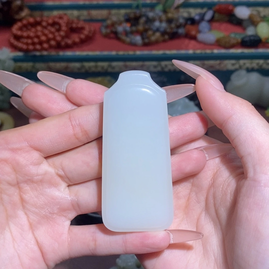 常***静和田玉未镶嵌颈饰