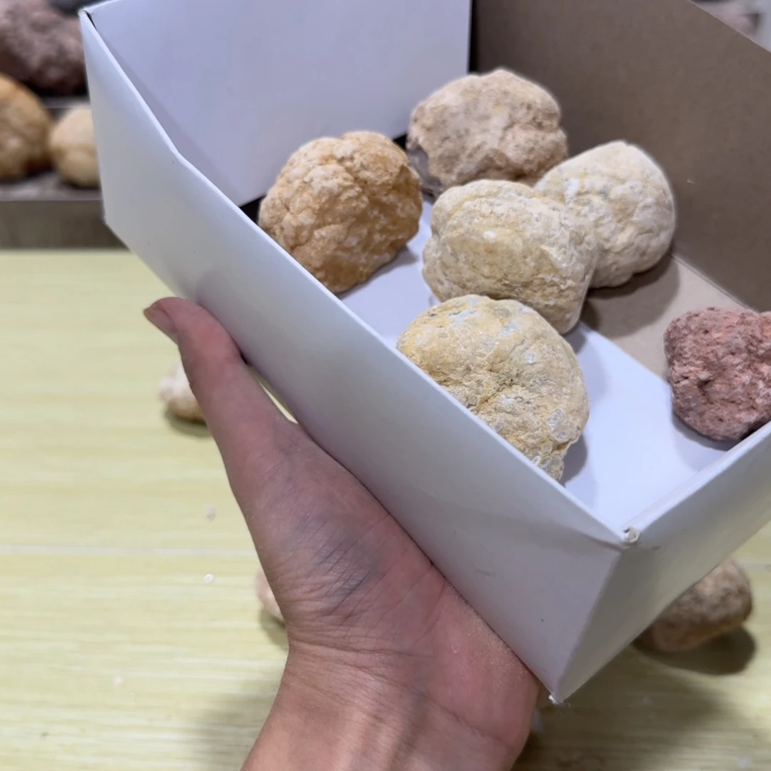 L***r月下珠宝严选矿物