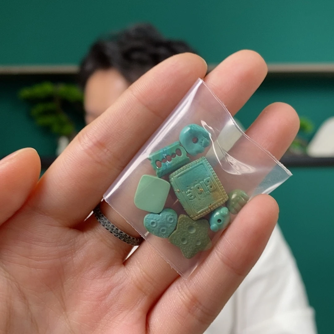 绿松石未镶嵌珠宝奇石