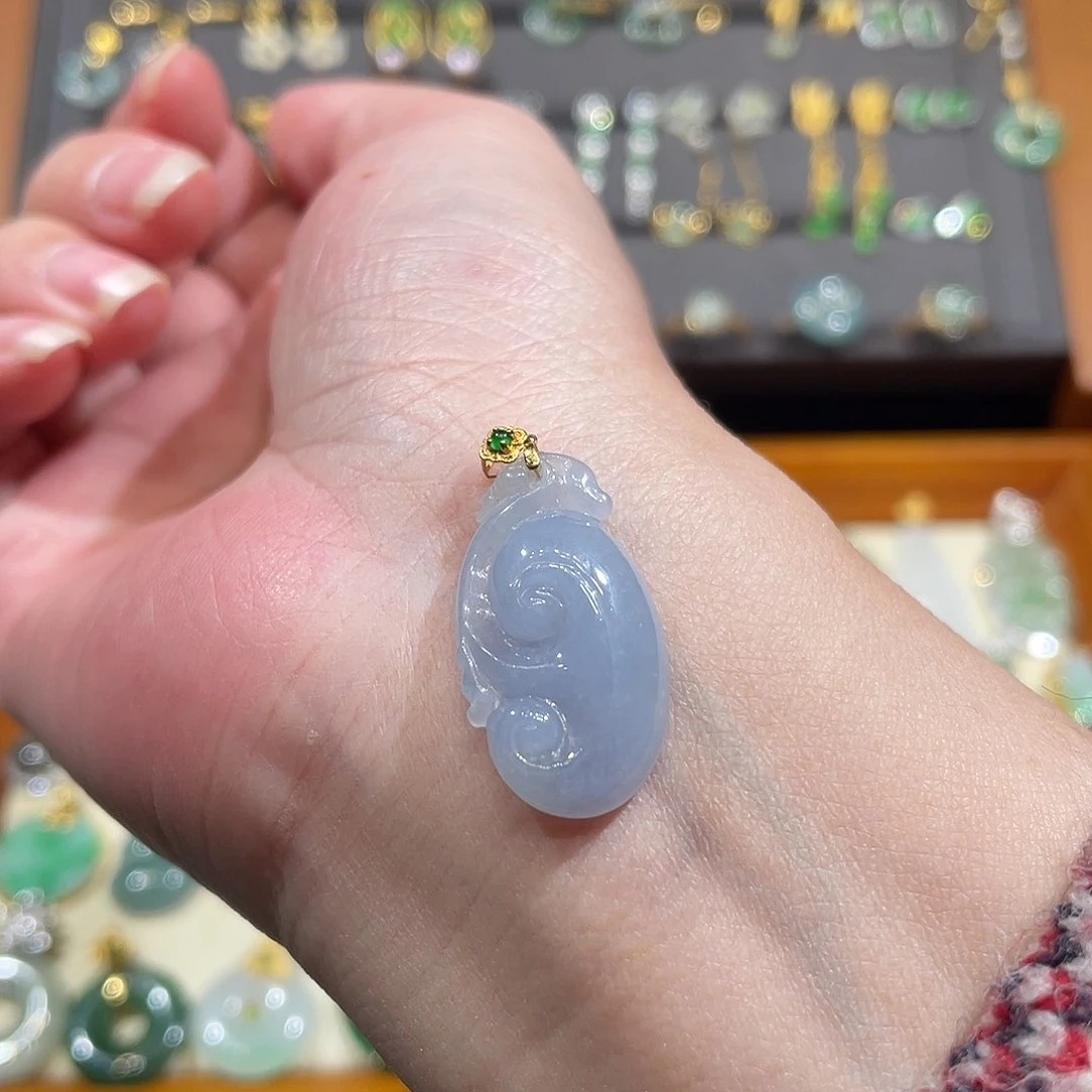 翡翠颈饰18K金镶嵌冰紫如意