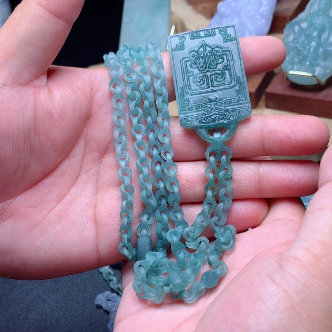 用***3定制翡翠未镶嵌翡翠