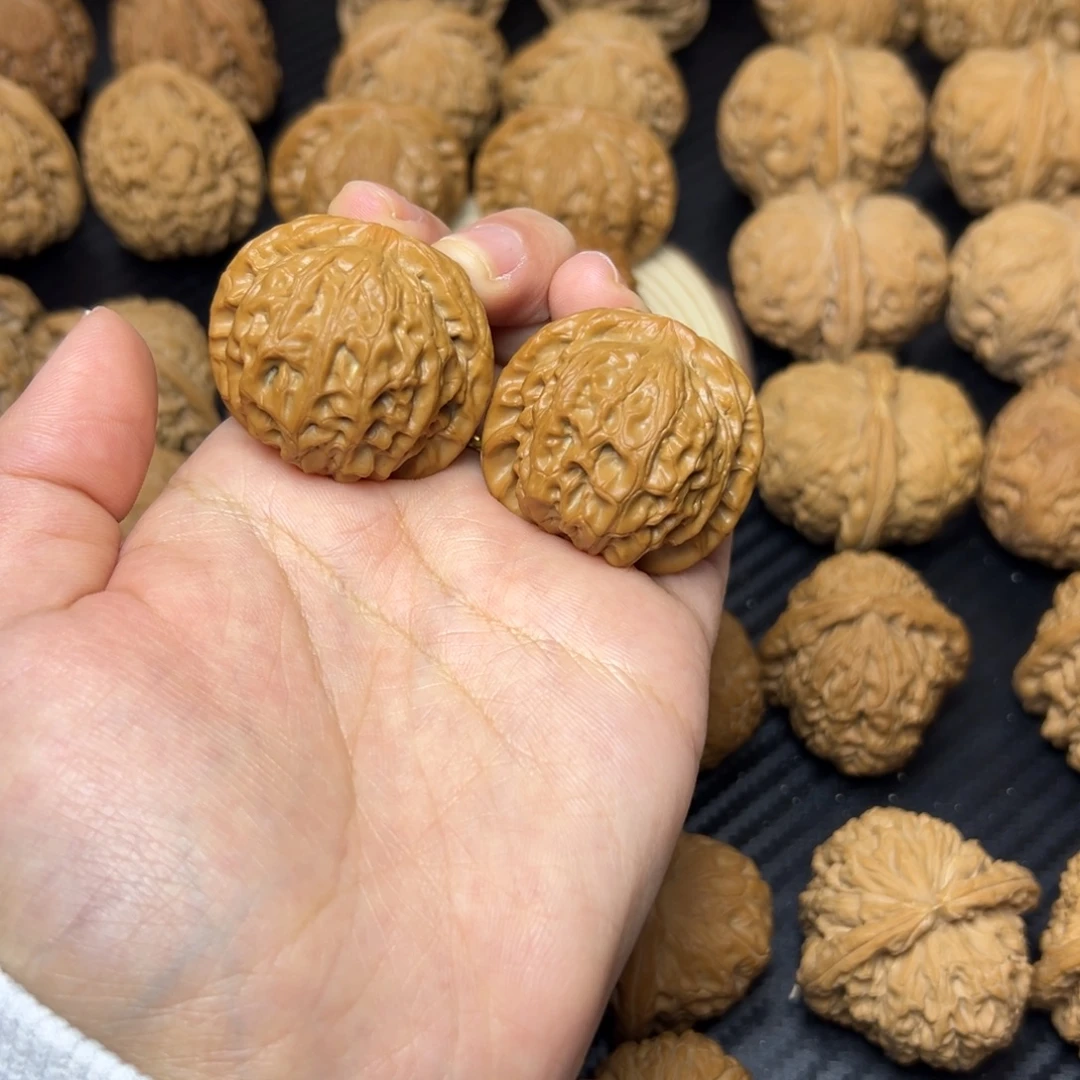 吊坠文玩核桃小金鱼37修尖