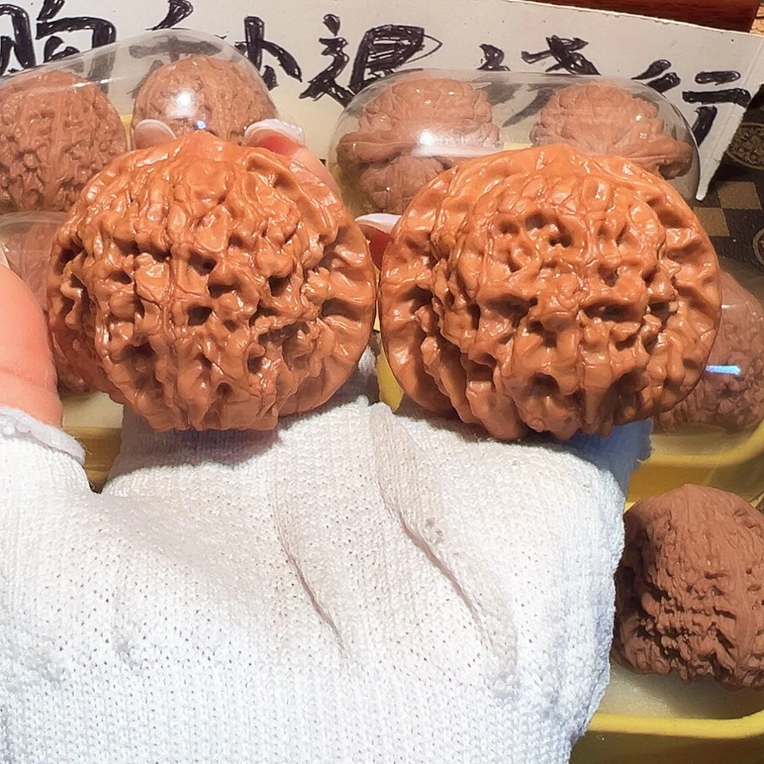 B***y桃核吊坠55全品龙鼎