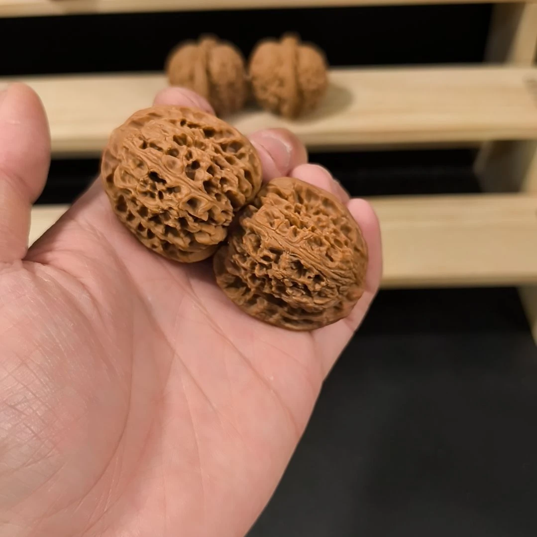 吊坠文玩核桃39南疆有黄