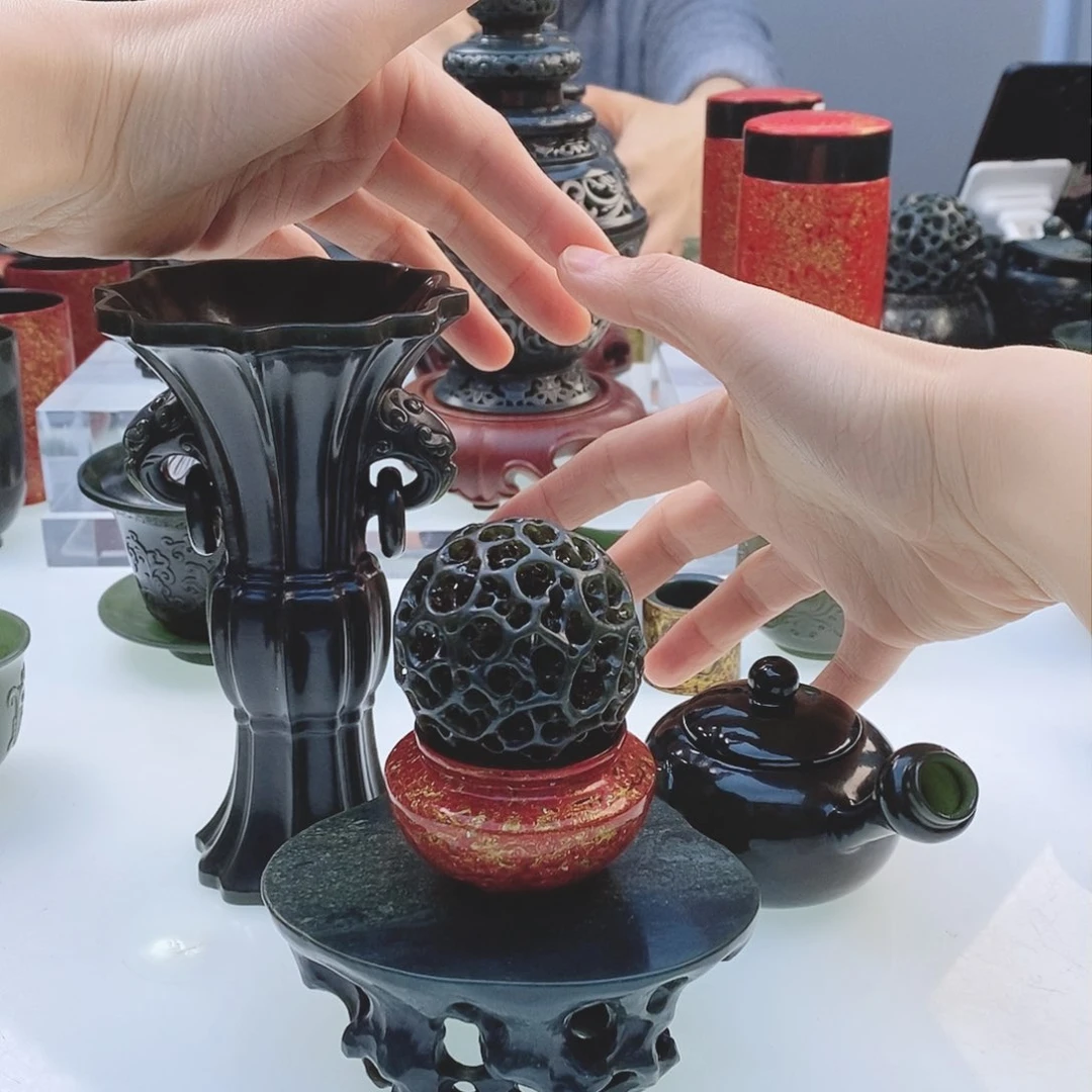 和田玉（青玉）把件未镶嵌飞****⁹