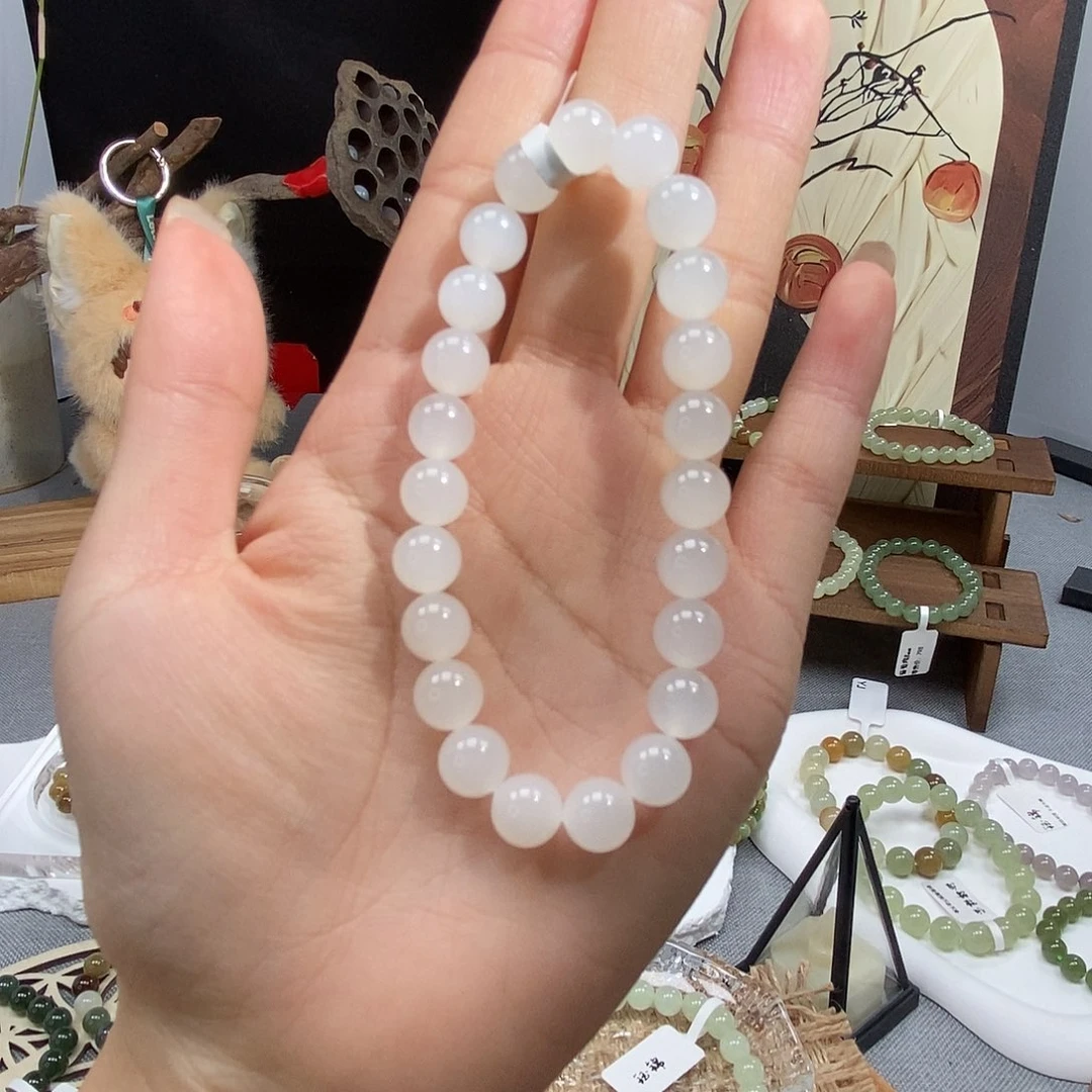 用***8和田玉（糖玉）未镶嵌手链