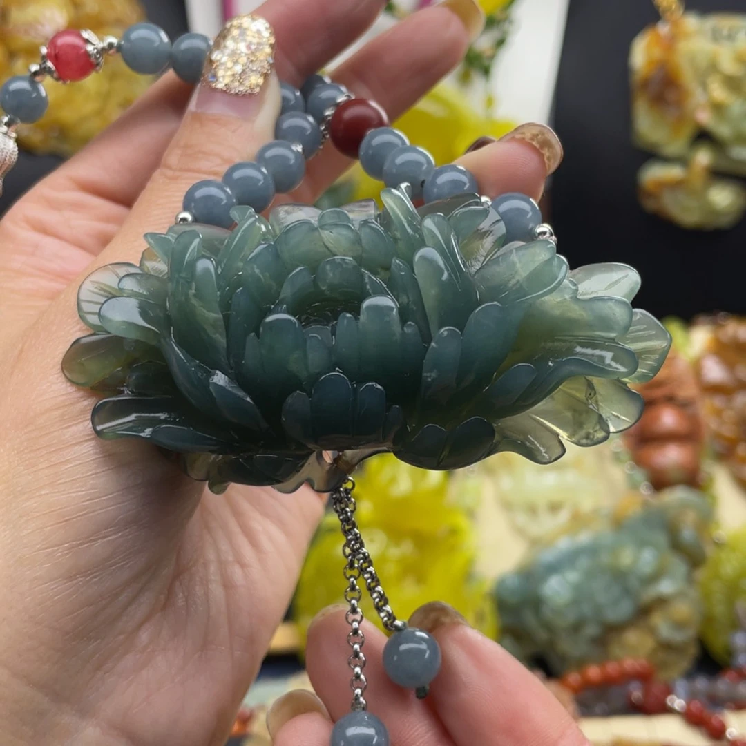 未镶嵌蛇纹石玉颈饰