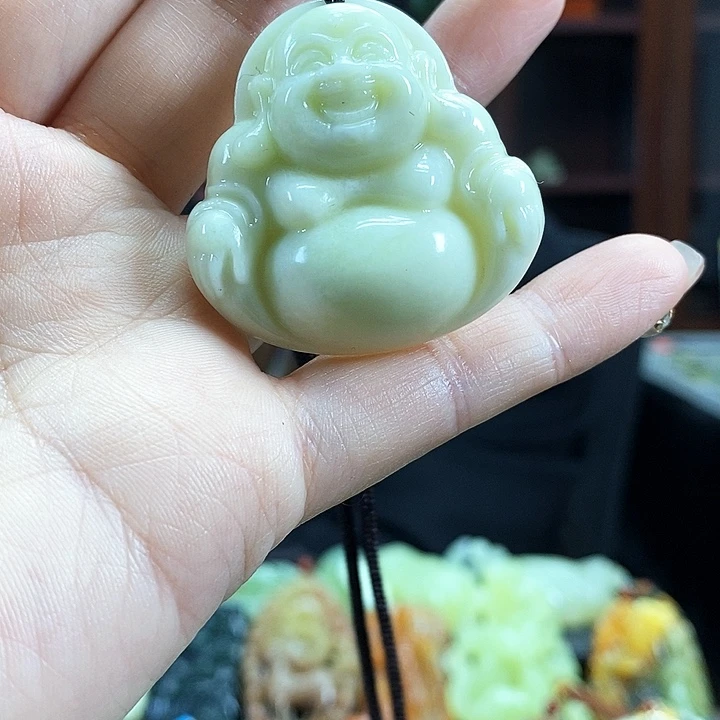 蛇纹石玉吊坠未镶嵌