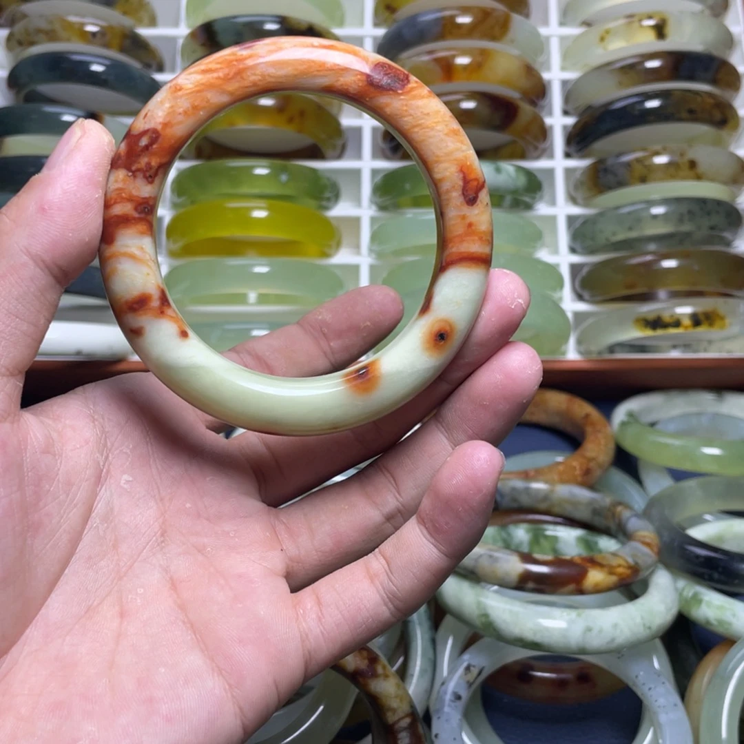 透闪石-蛇纹石玉未镶嵌手镯