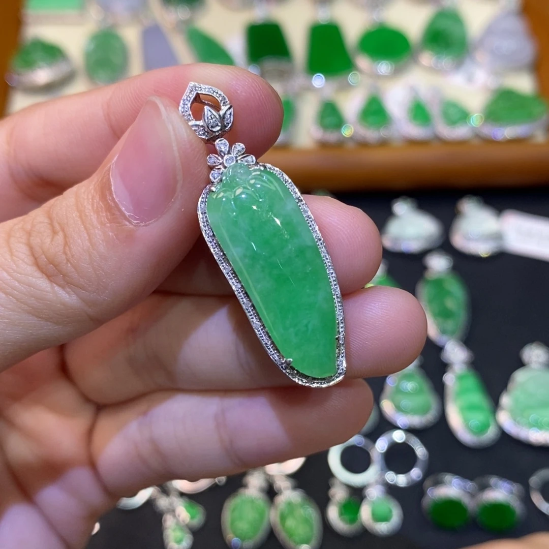 翡翠18K金镶嵌吊坠(不含链)