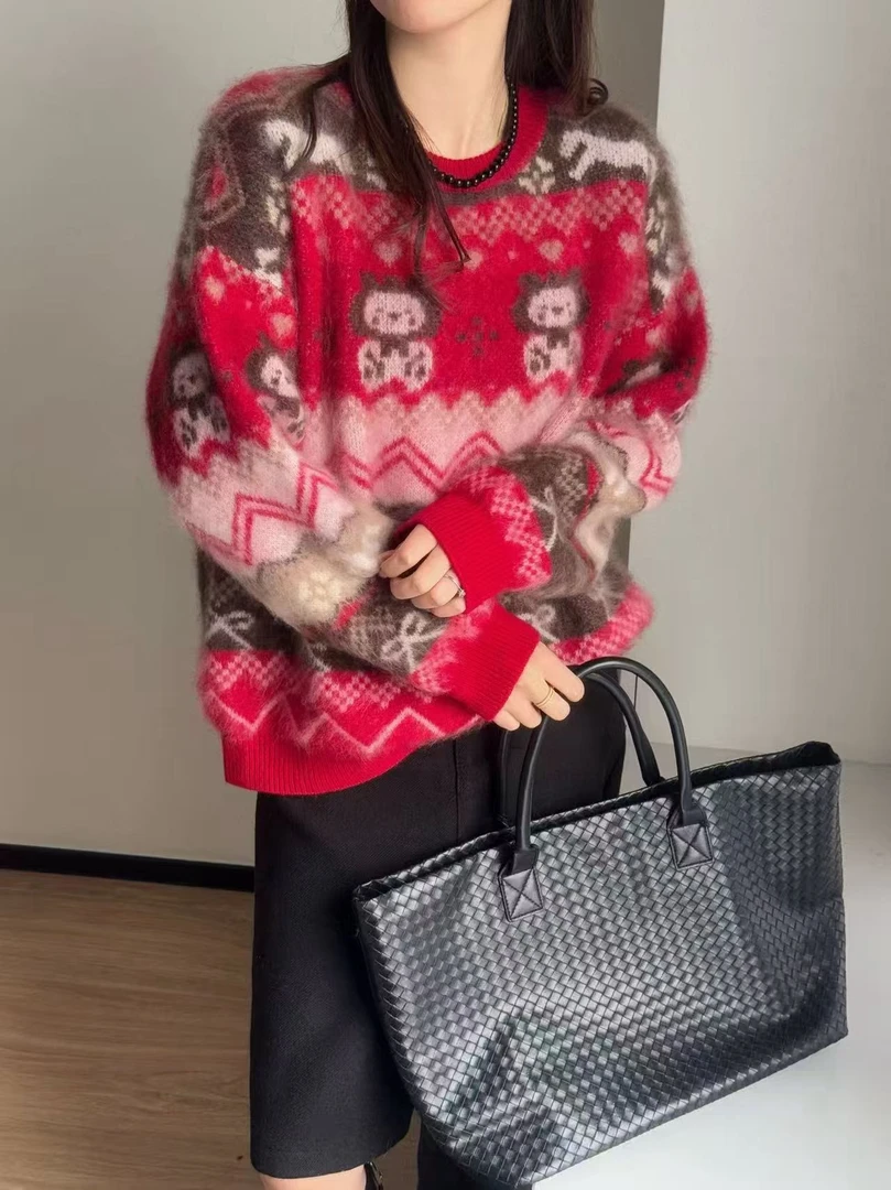 8613【臻炫女装】新款高级圆领图案时尚百搭拉绒工艺上衣