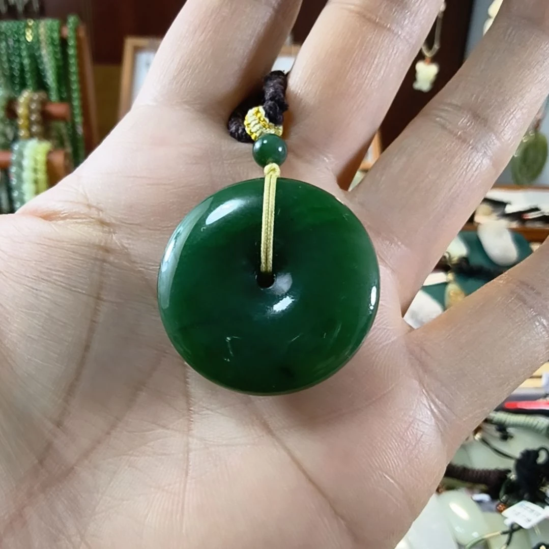 和田玉9K金镶嵌颈饰