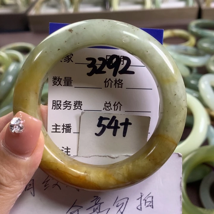蛇纹石玉未镶嵌手镯3292