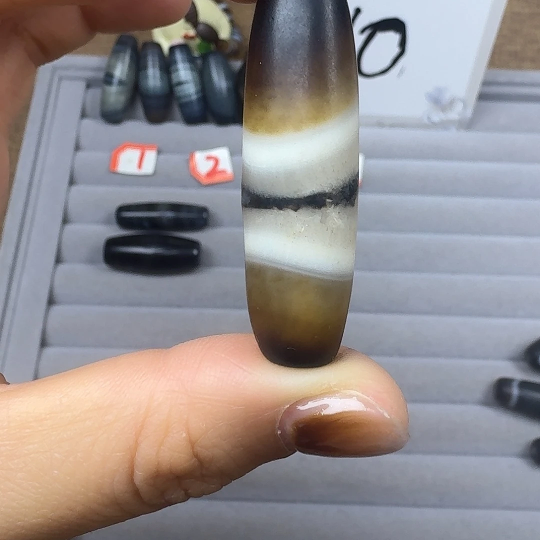 熊***重玛瑙/玉髓合金颈饰