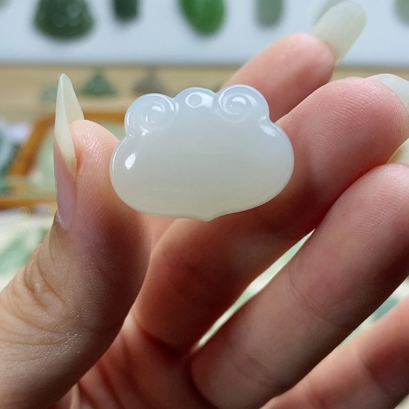 【闪购商品】颈饰未镶嵌和田玉